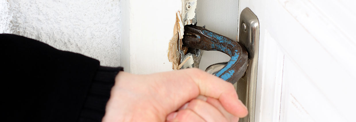someone breaking in to a pub