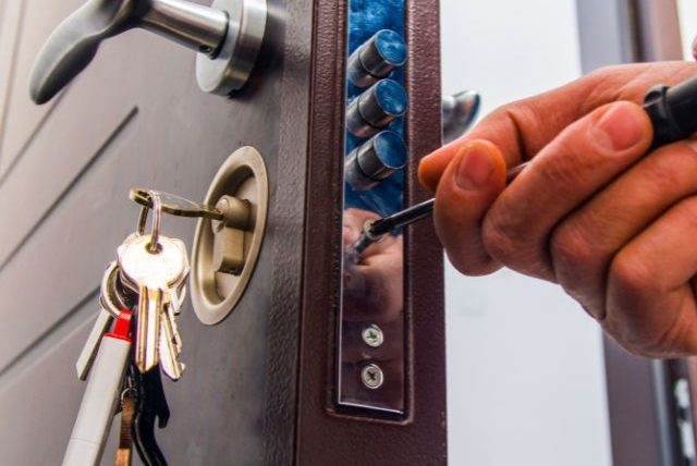 Top 5 Things to Look For When Choosing a Locksmith